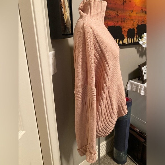 Pink Knit Sweater Size M/L - Picture 2 of 3